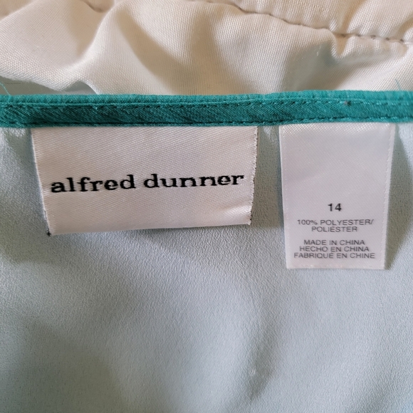 Alfred Dunner Colorblock Blouse Embellished Beaded Neck Blue Green White Size 14 - Picture 7 of 10